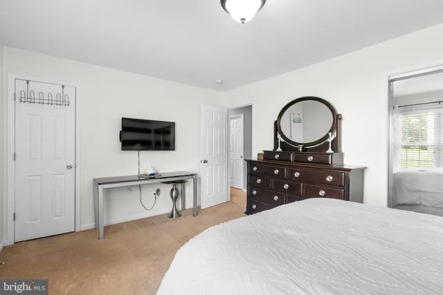 $582,500 | 206 Royal Oak Circle, Landover, MD 20785