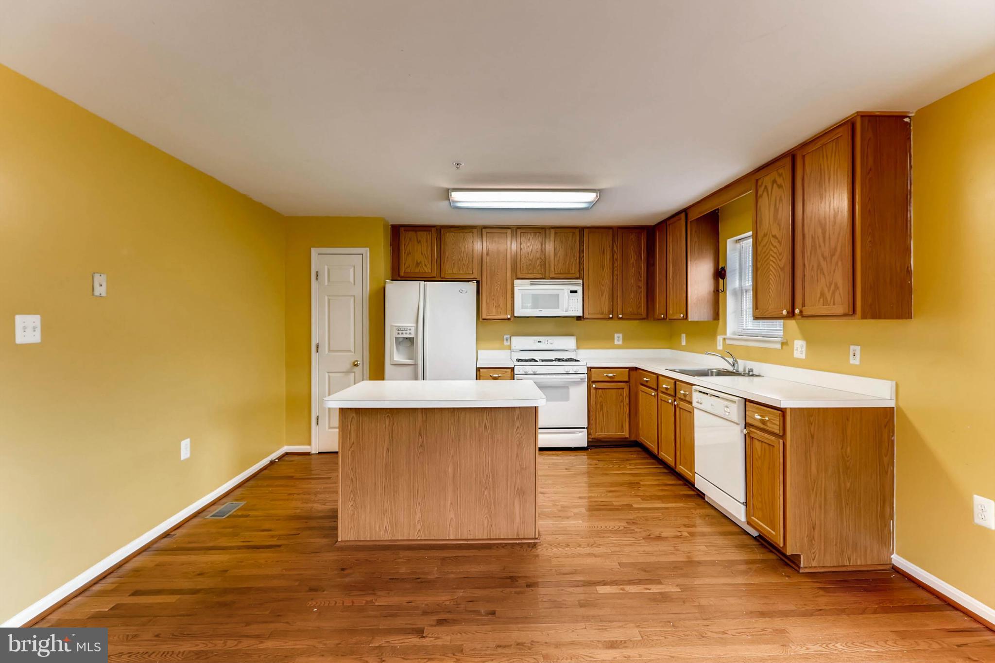 4631 Ashforth Way Owings Mills, MD 21117 - Photo 7 of 30 Kitchen