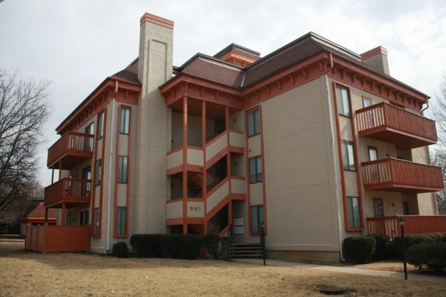 301 South Spring Street, Unit 102 Independence, MO 64050 - Photo 1 of 1