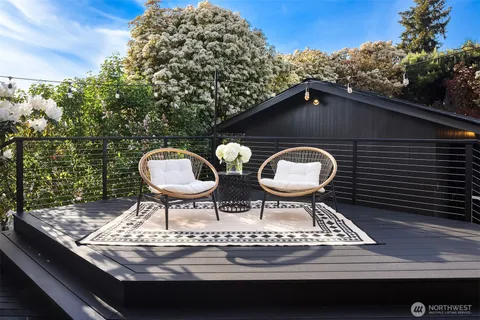$5,950,000 | 9242 Northeast 14th Street, Clyde Hill, WA 98004