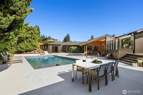 $5,950,000 | 9242 Northeast 14th Street, Clyde Hill, WA 98004