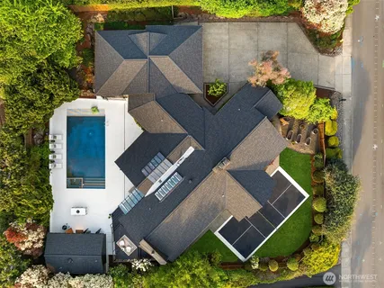 $5,950,000 | 9242 Northeast 14th Street, Clyde Hill, WA 98004