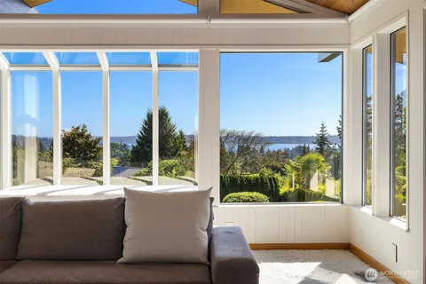 $5,950,000 | 9242 Northeast 14th Street, Clyde Hill, WA 98004