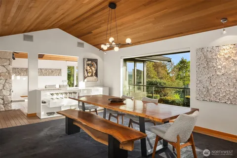 $5,950,000 | 9242 Northeast 14th Street, Clyde Hill, WA 98004