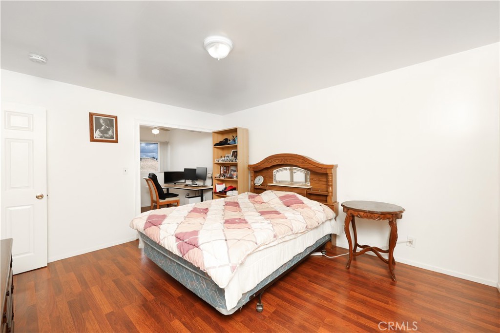 7033 Stewart And Gray Road, Unit 6 Downey, CA 90241 - Photo 17 of 39 Primary suite