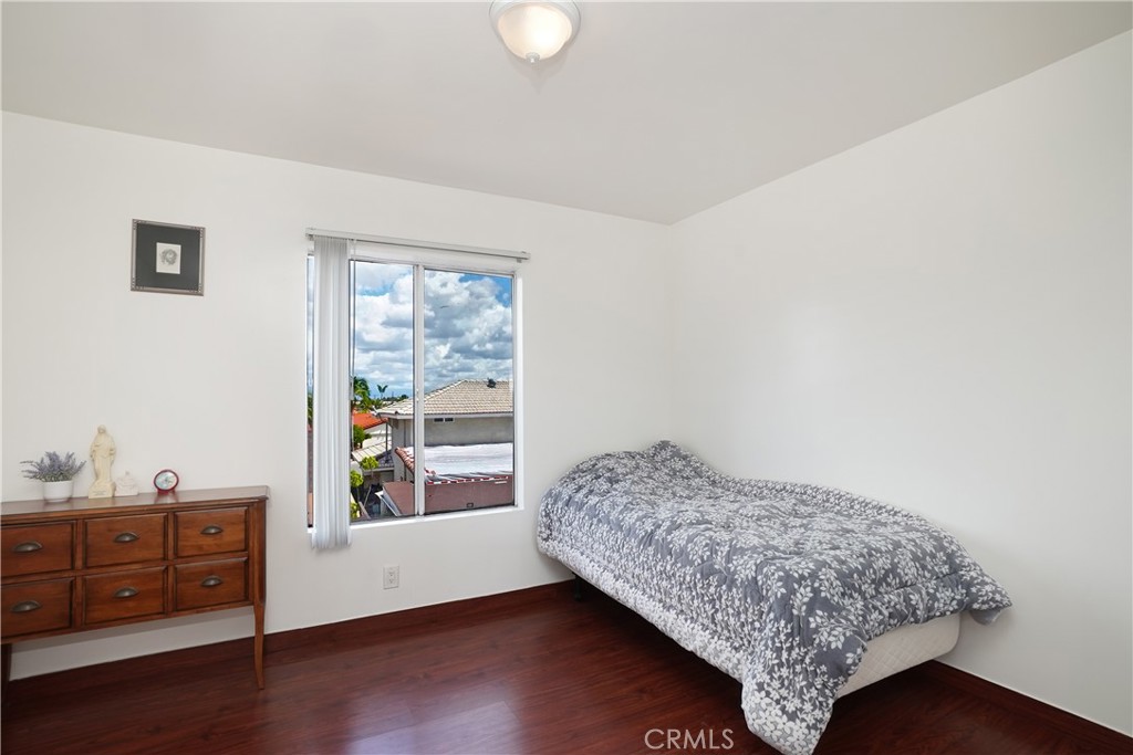 7033 Stewart And Gray Road, Unit 6 Downey, CA 90241 - Photo 20 of 39 2nd Bedroom