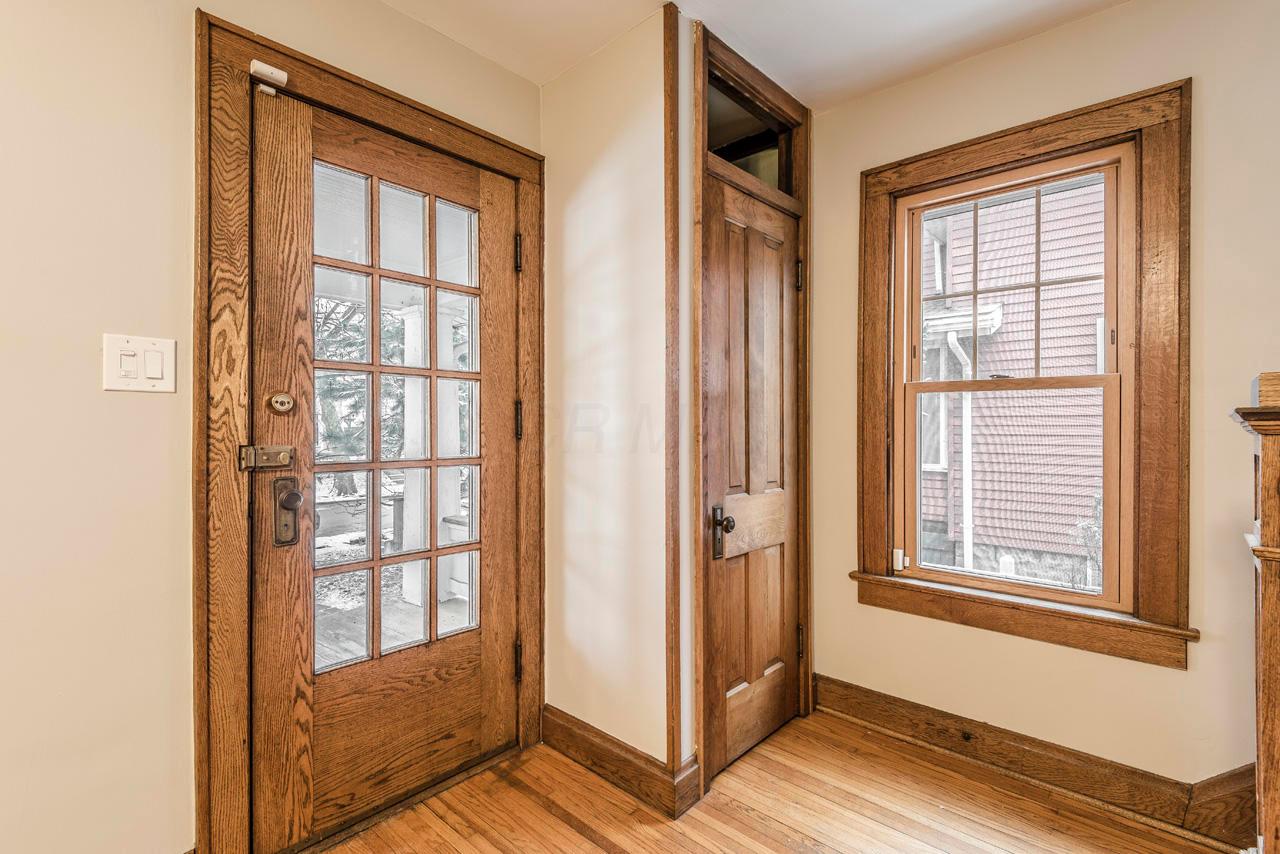 809 South Cassingham Road Columbus, OH 43209 - Photo 9 of 61