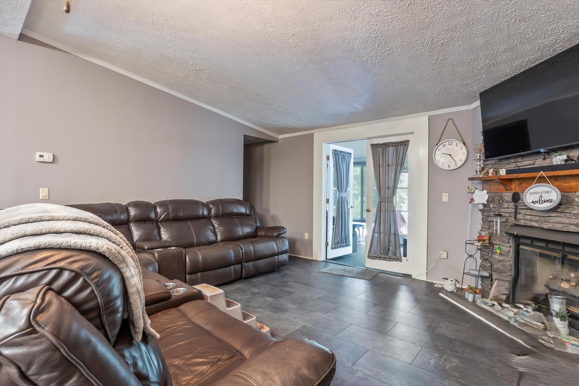 1261 Alden Drive Augusta, GA 30906 - Photo 9 of 29 Family room with gas fireplace