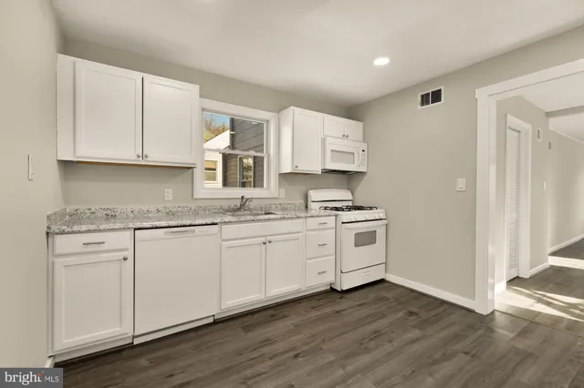 $3,500 | 3024 Wayne Road, Falls Church, VA 22042