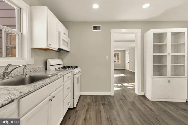 $3,500 | 3024 Wayne Road, Falls Church, VA 22042