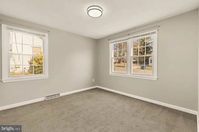 $3,500 | 3024 Wayne Road, Falls Church, VA 22042