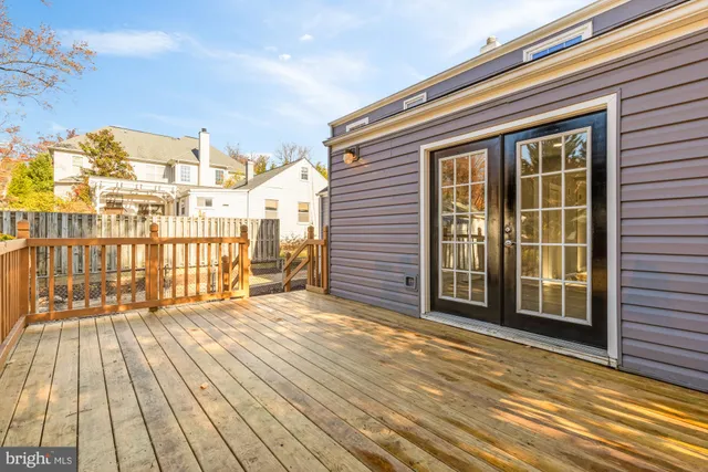 $3,500 | 3024 Wayne Road, Falls Church, VA 22042