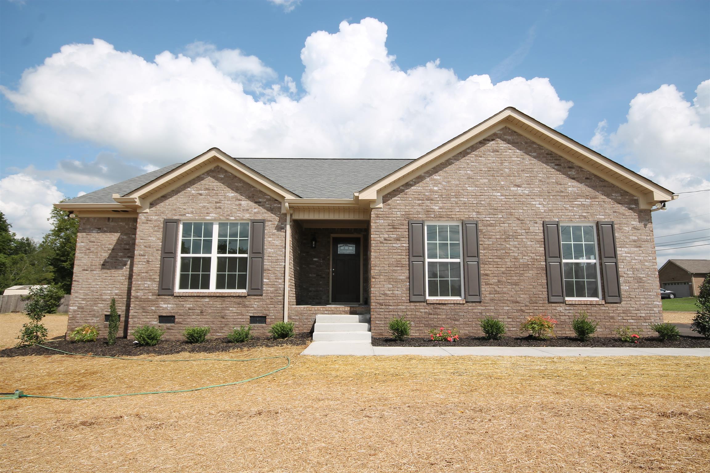 900 Rutherford Lane Columbia, TN 38401 - Photo 1 of 25 900 Rotherford Ln