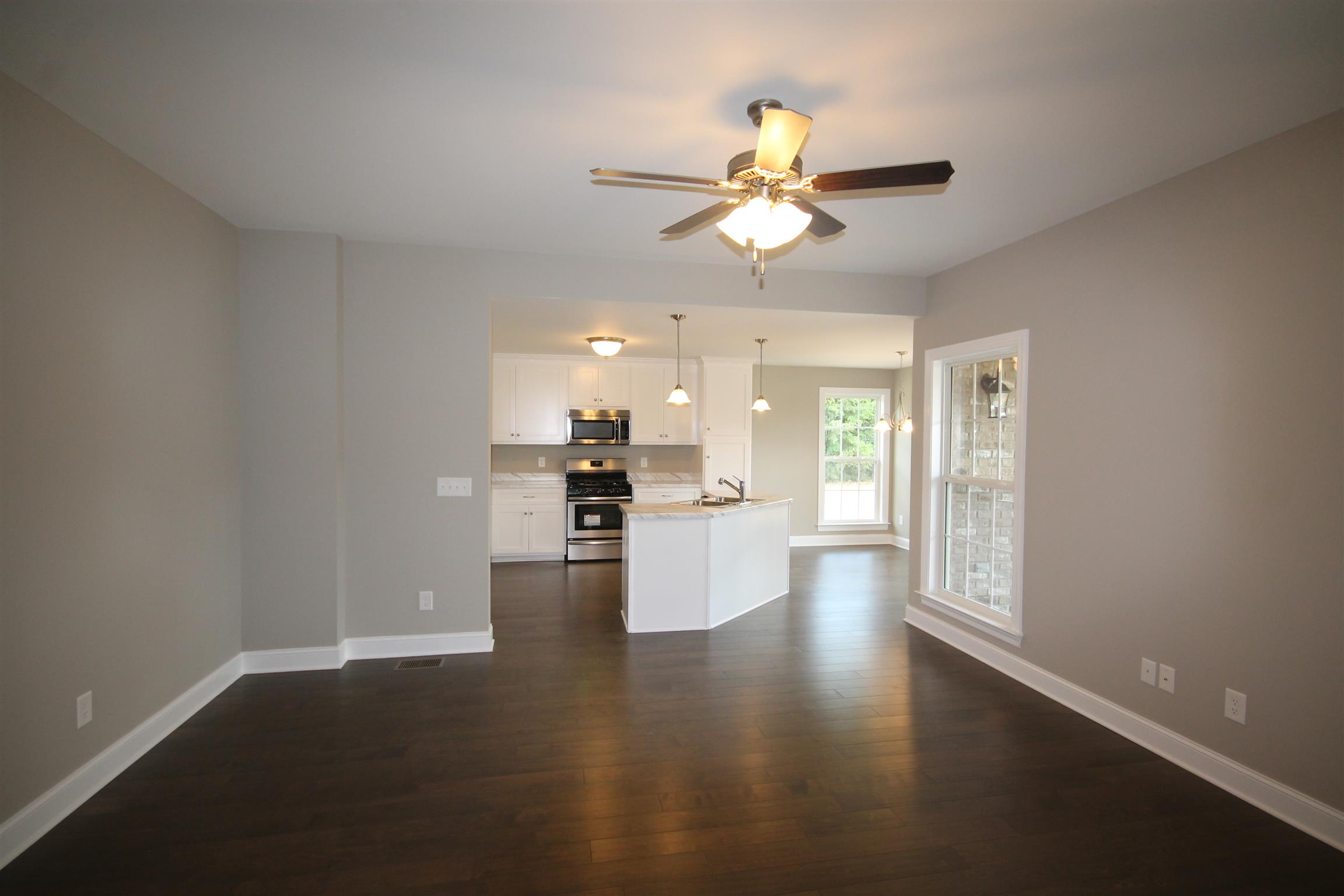 900 Rutherford Lane Columbia, TN 38401 - Photo 10 of 25 Greatroom