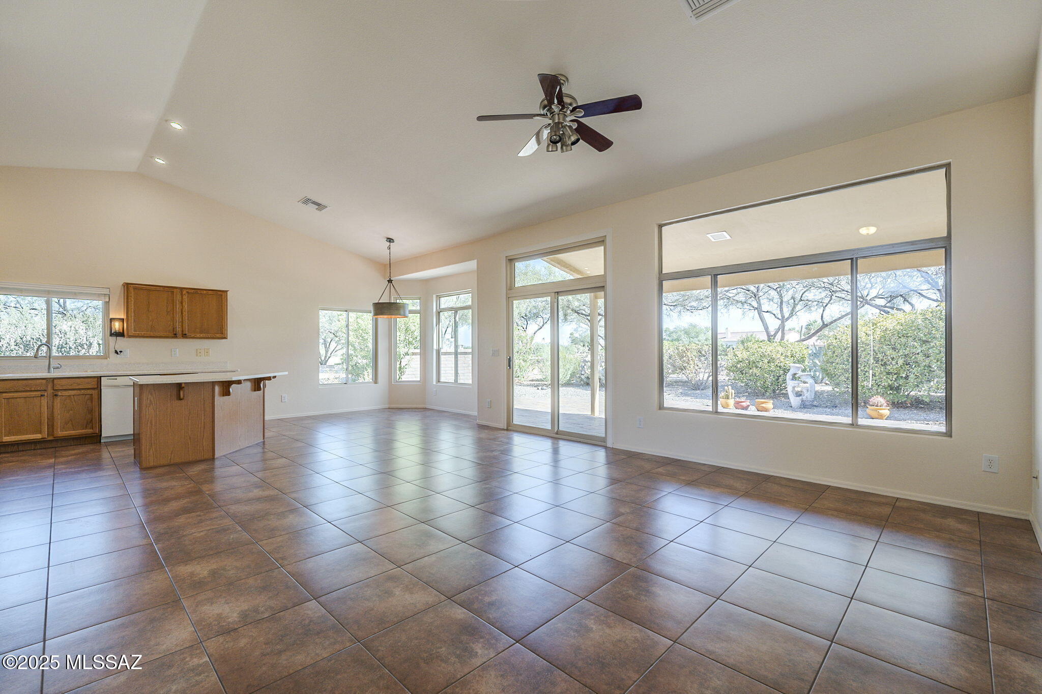 1781 East Redstart Road Green Valley, AZ 85614 - Photo 14 of 49 Gallery Image 14