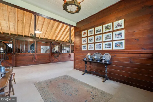 $2,725,000 | 10157 John S Mosby Highway, Upperville, VA 20184