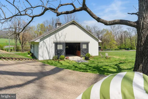 $2,725,000 | 10157 John S Mosby Highway, Upperville, VA 20184