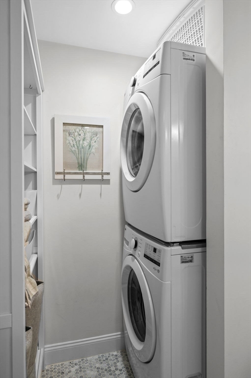9 Hanover Court, Unit 1 Marblehead, MA 01945 - Photo 21 of 38 a utility room with dryer and washer