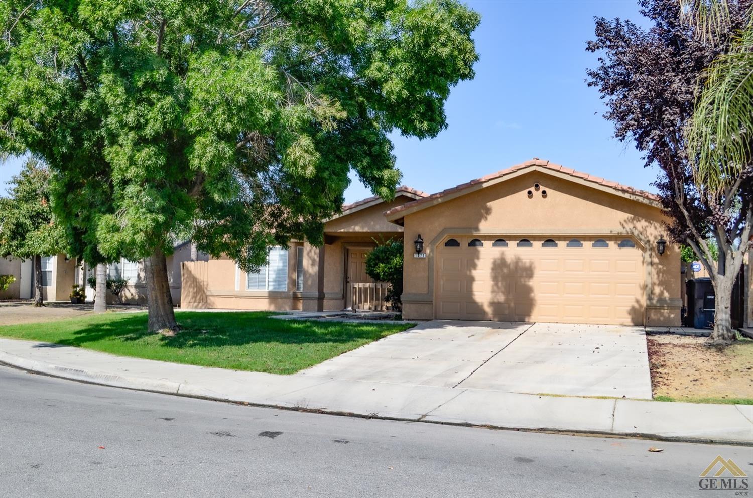 1977 Greenbrier Court, Wasco, CA 93280 Compass