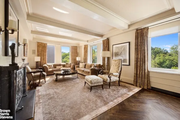 $3,100,000 | 1215 5th Avenue, Unit 6B | Upper Carnegie Hill