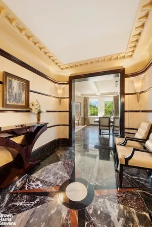 $3,100,000 | 1215 5th Avenue, Unit 6B | Upper Carnegie Hill