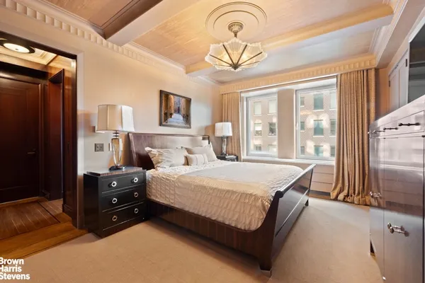 $3,100,000 | 1215 5th Avenue, Unit 6B | Upper Carnegie Hill