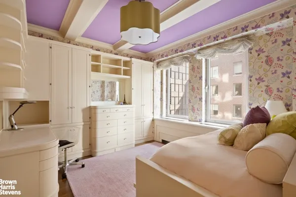 $3,100,000 | 1215 5th Avenue, Unit 6B | Upper Carnegie Hill