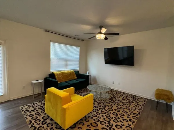 $1,975 | 3366 Tarian Way, Decatur, GA 30034
