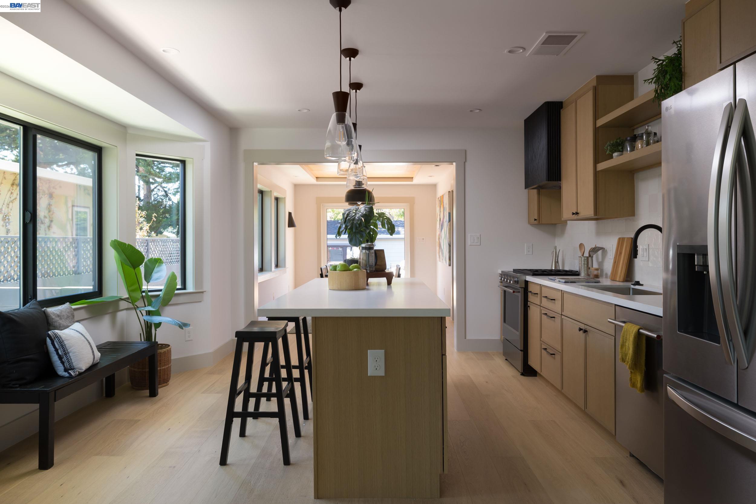1646 Tenth Street Berkeley, CA 94710 - Photo 8 of 38