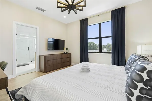 $5,000 | 4340 Villa Alina Court, Tampa, FL 33614