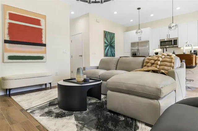 $5,500 | 4340 Villa Alina Court, Tampa, FL 33614