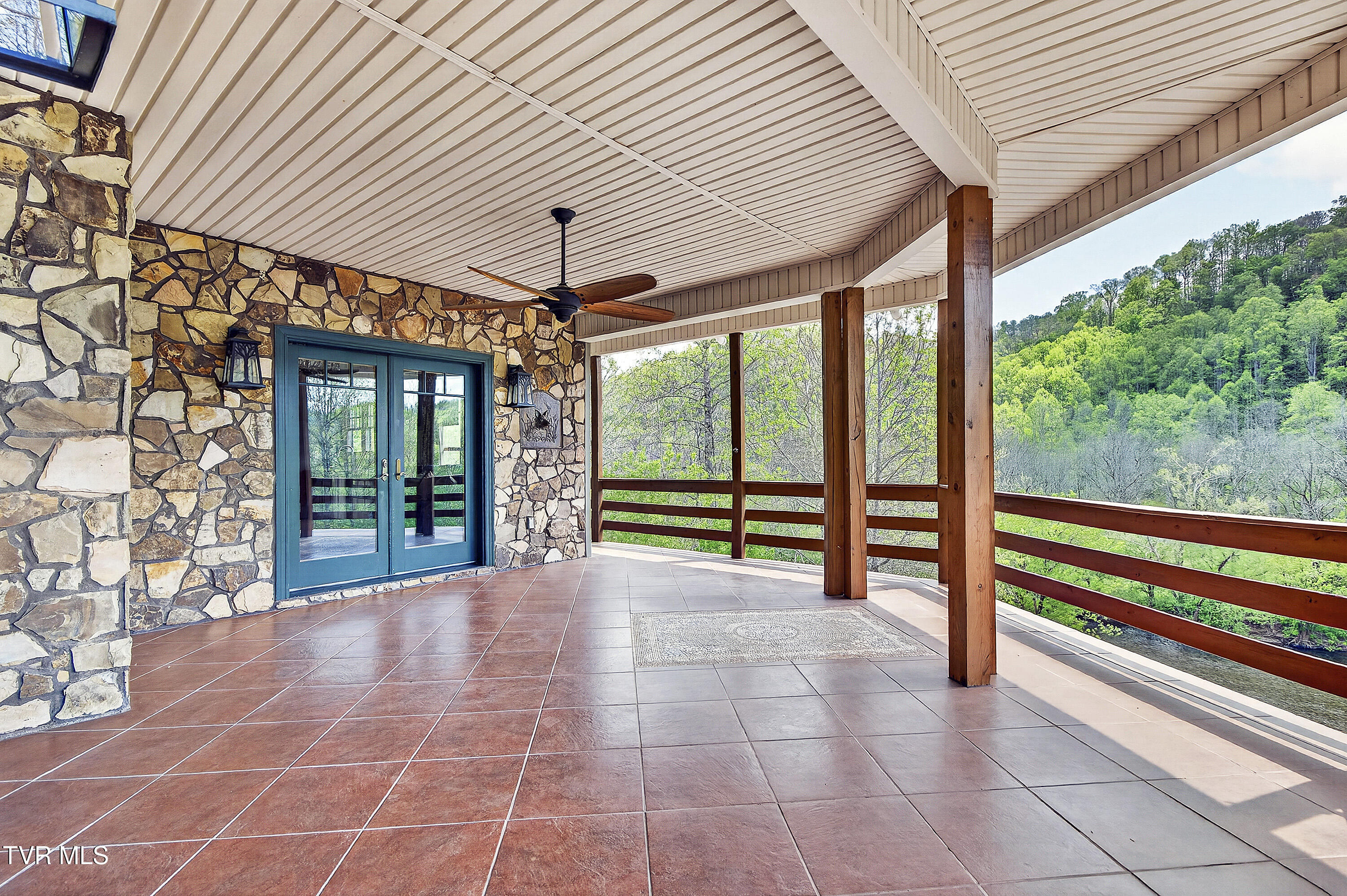 24327 North Fork River Road Abingdon, VA 24210 - Photo 14 of 70 LOWER DECK