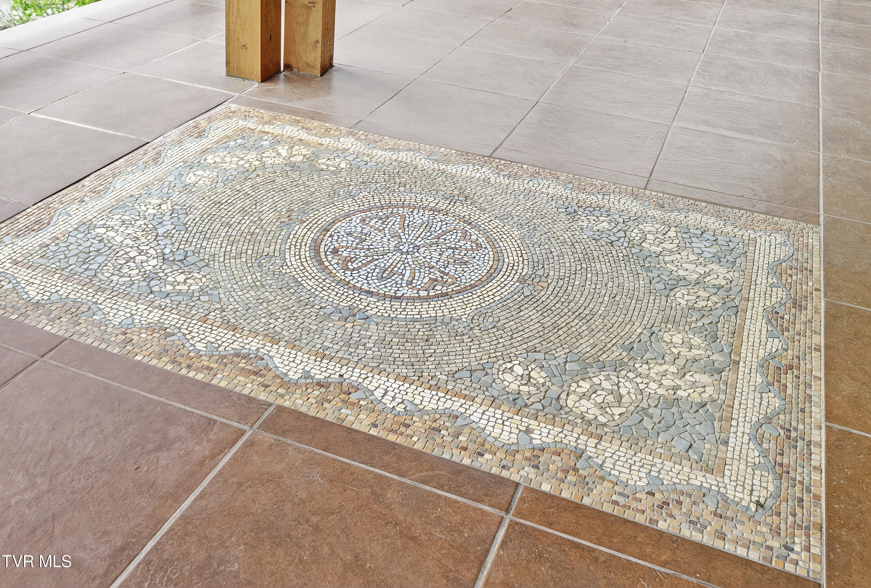 24327 North Fork River Road Abingdon, VA 24210 - Photo 17 of 70 LOWER DECK FLOORING