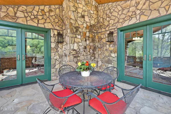 $999,900 | 24327 North Fork River Road, Abingdon, VA 24210