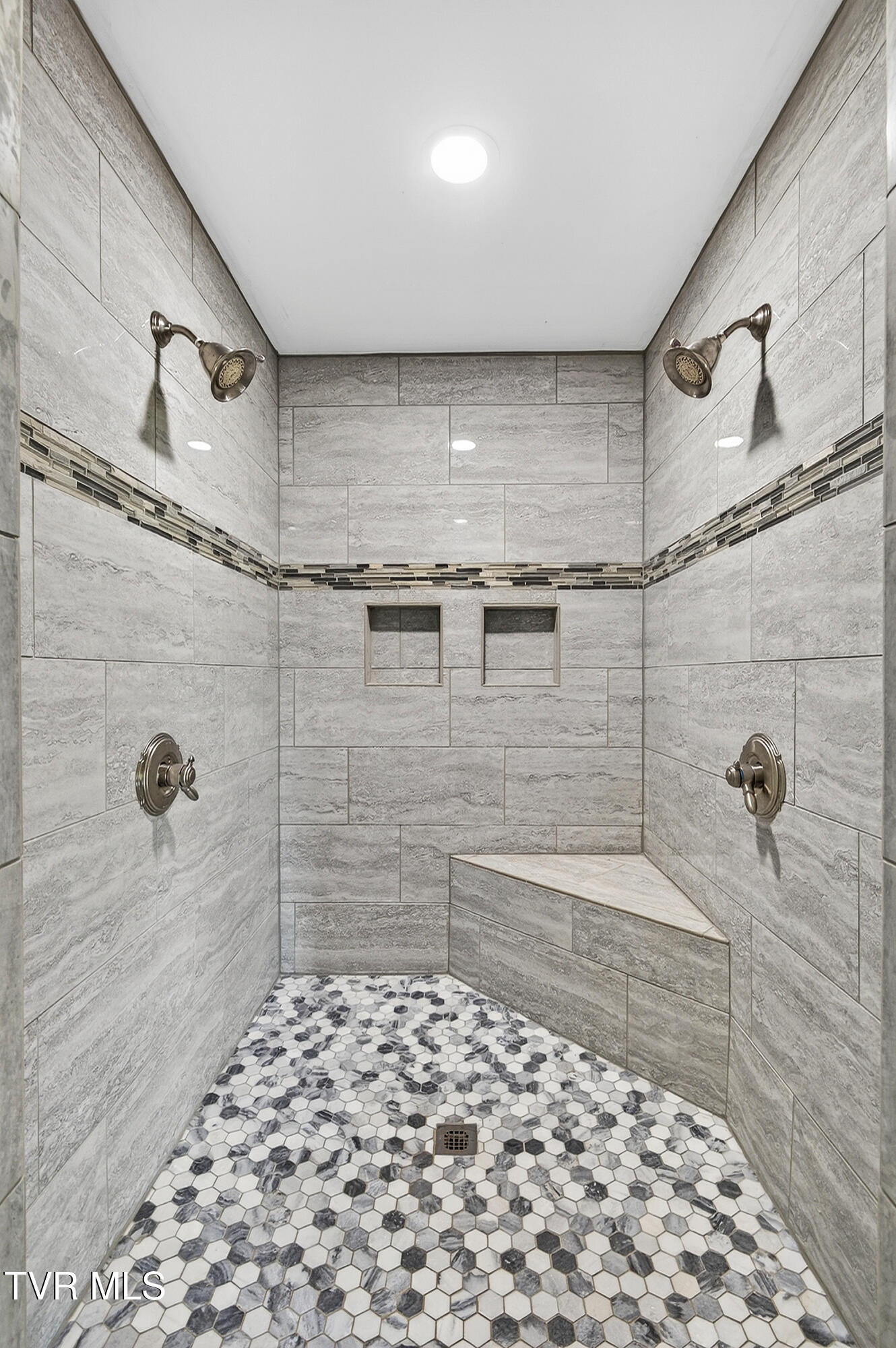 24327 North Fork River Road Abingdon, VA 24210 - Photo 35 of 70 SEPARATE SHOWER