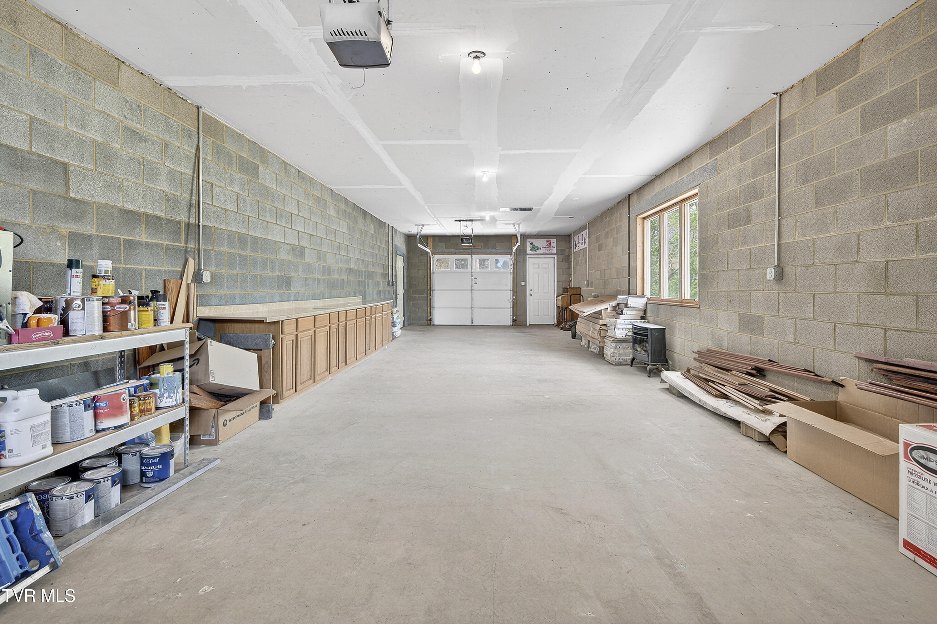 24327 North Fork River Road Abingdon, VA 24210 - Photo 55 of 70 GARAGE FACING EAST
