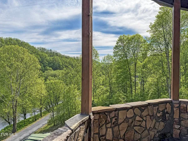 $999,900 | 24327 North Fork River Road, Abingdon, VA 24210
