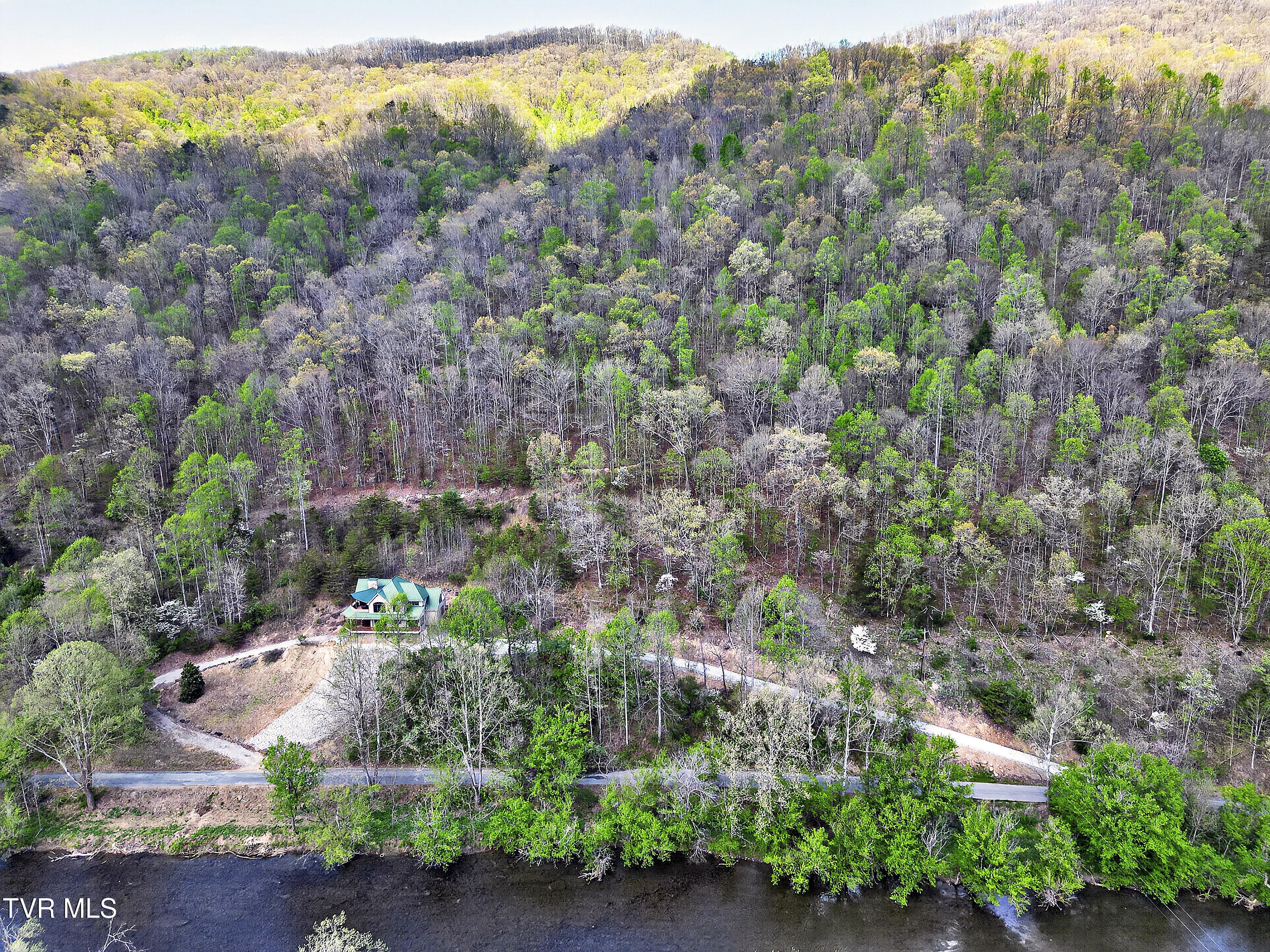 24327 North Fork River Road Abingdon, VA 24210 - Photo 67 of 70 DRONE FOOTAGE