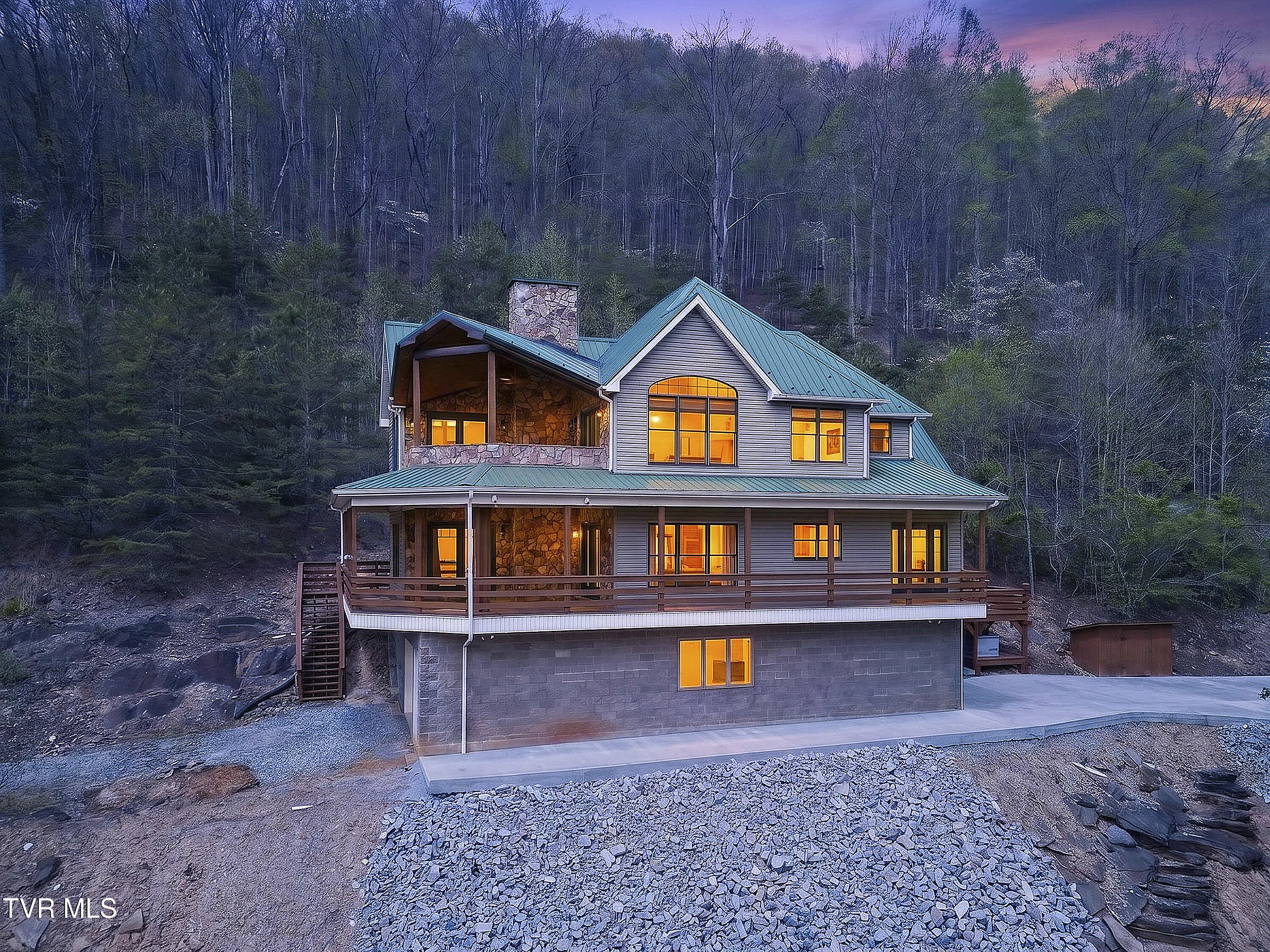 24327 North Fork River Road Abingdon, VA 24210 - Photo 70 of 70 TWILIGHT