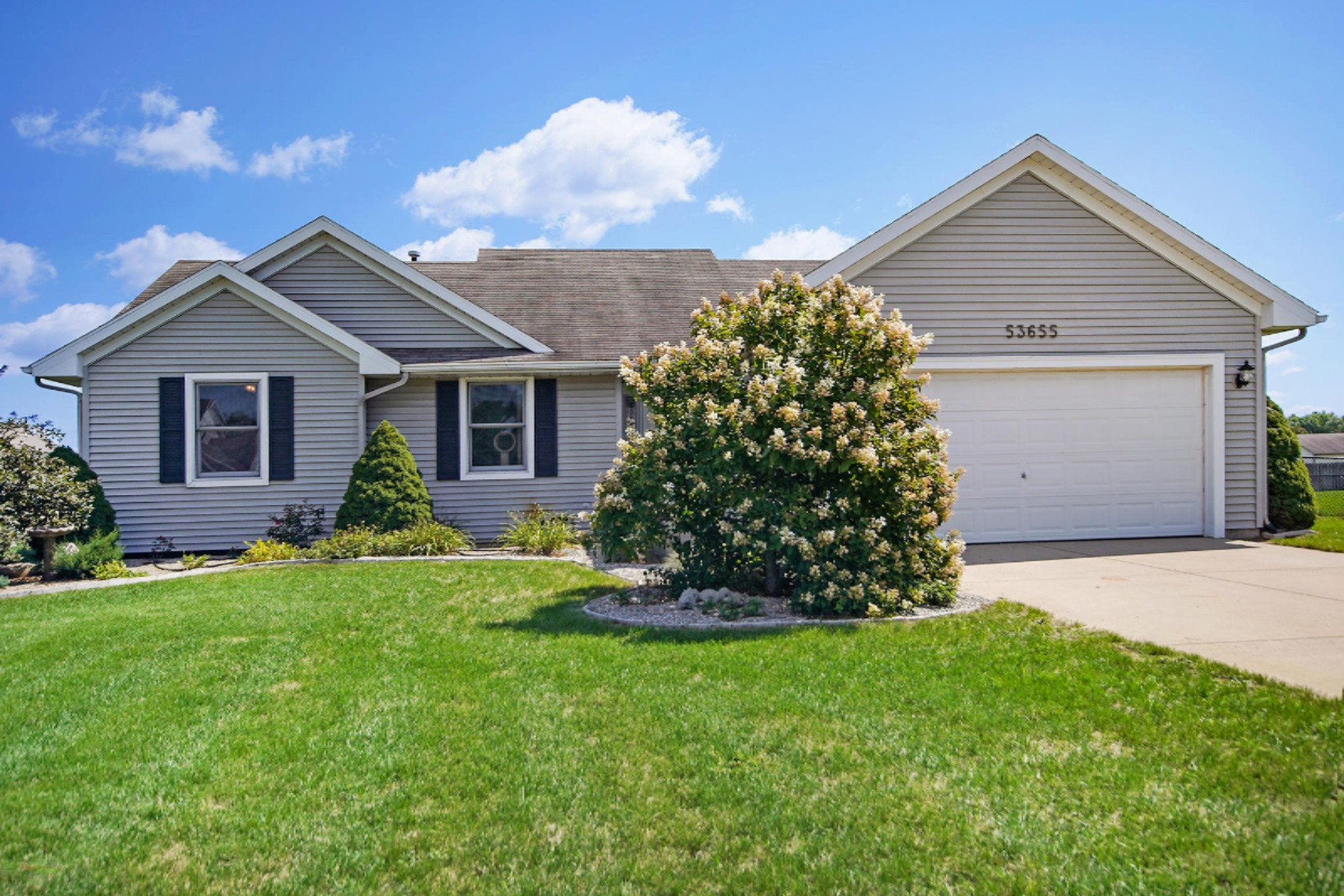 53655 Ridgeview Circle Paw Paw, MI 49079 - Photo 1 of 1 DSC06700