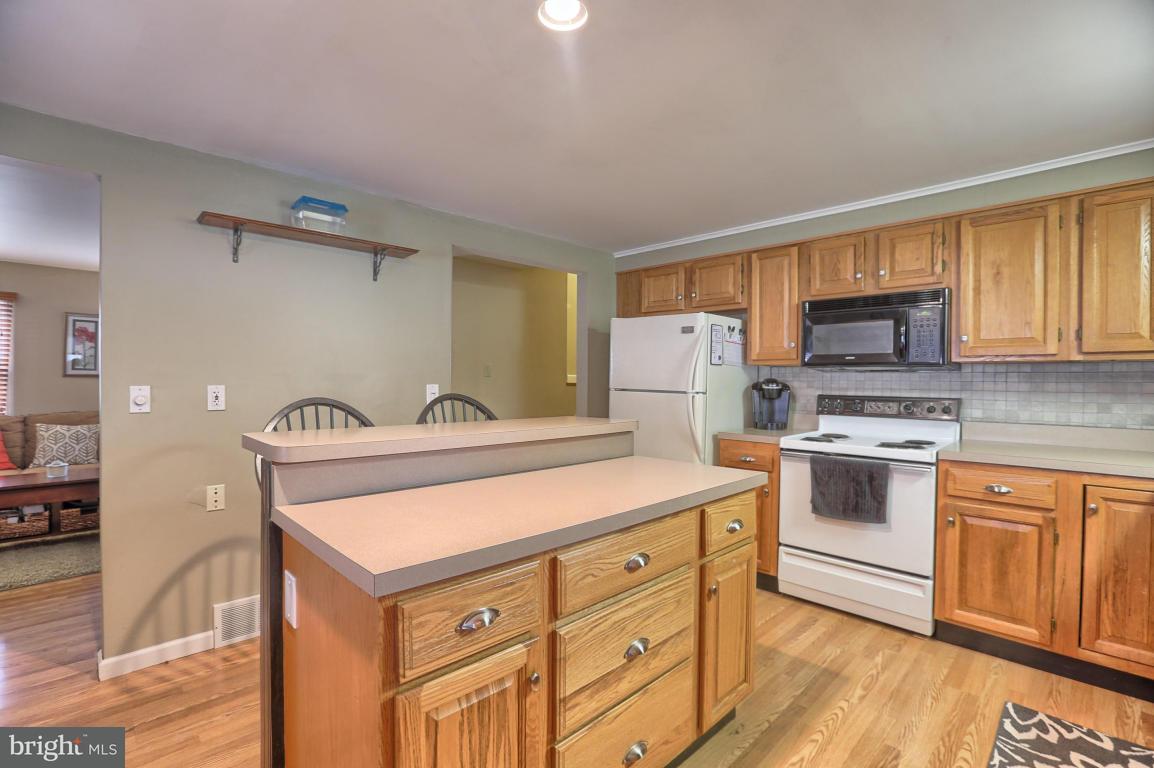 472 Longmeadow Road Lancaster, PA 17601 - Photo 11 of 33 Gallery Image 11