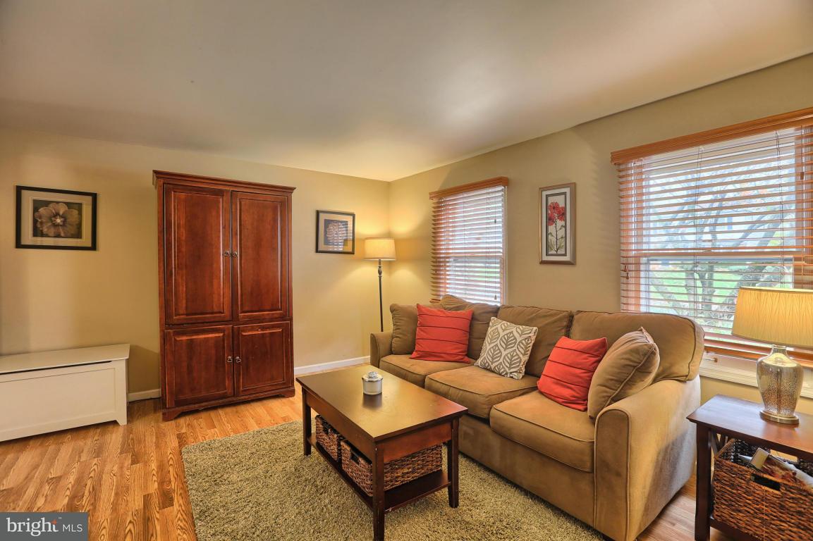 472 Longmeadow Road Lancaster, PA 17601 - Photo 4 of 33 Gallery Image 4