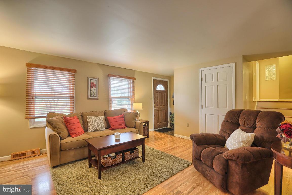 472 Longmeadow Road Lancaster, PA 17601 - Photo 7 of 33 Gallery Image 7