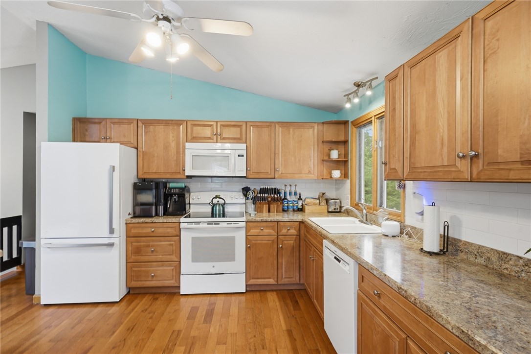 3870 Diamond Hill Road Cumberland, RI 02864 - Photo 12 of 37