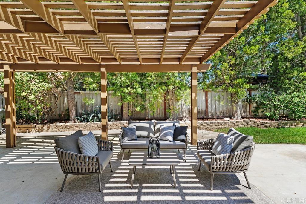 32175 Vía Flore Temecula, CA 92592 - Photo 29 of 33