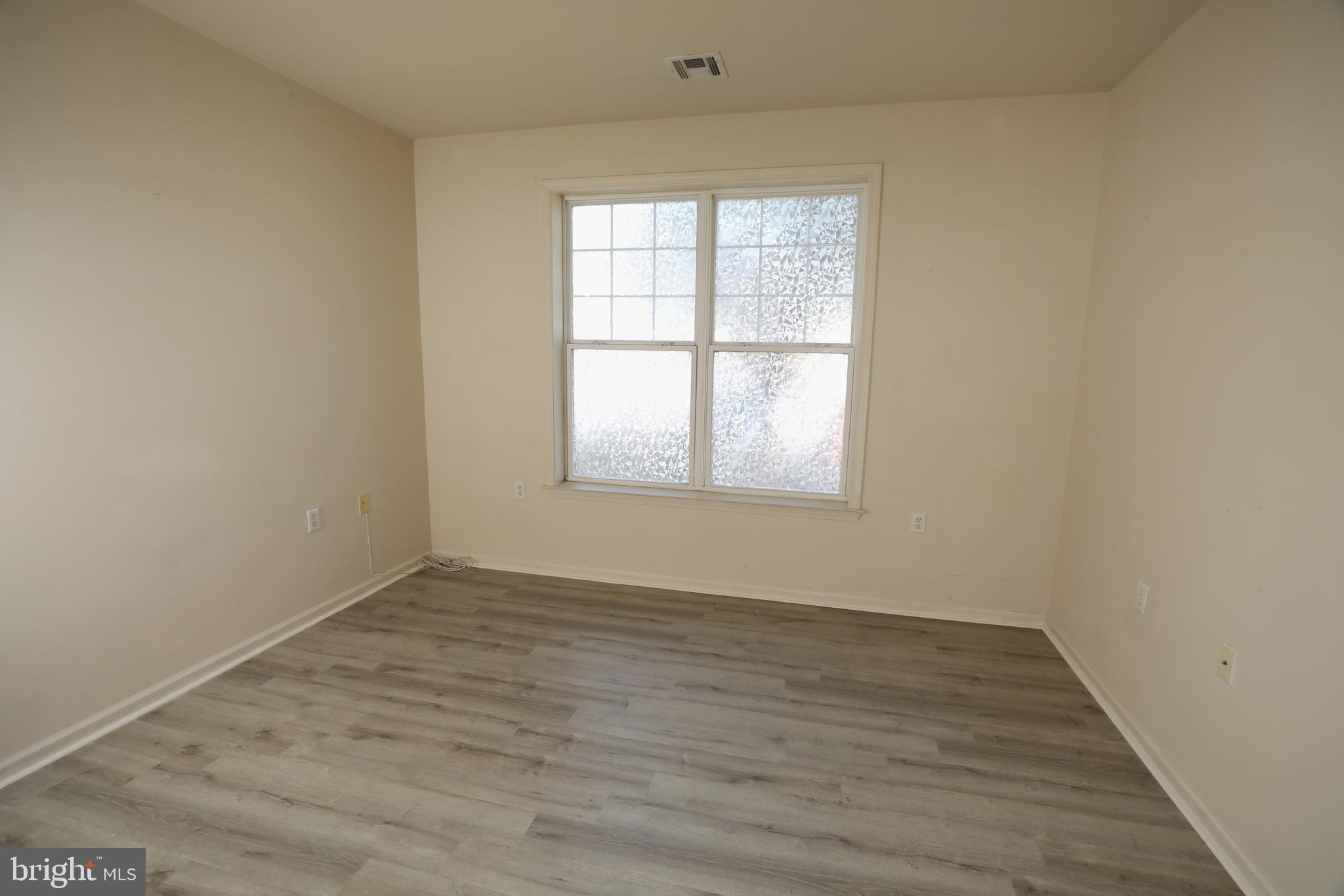 611 Masterson Court Ewing, NJ 08618 - Photo 17 of 26