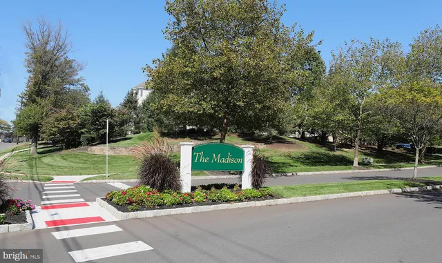 $2,400 | 611 Masterson Court, Ewing, NJ 08618