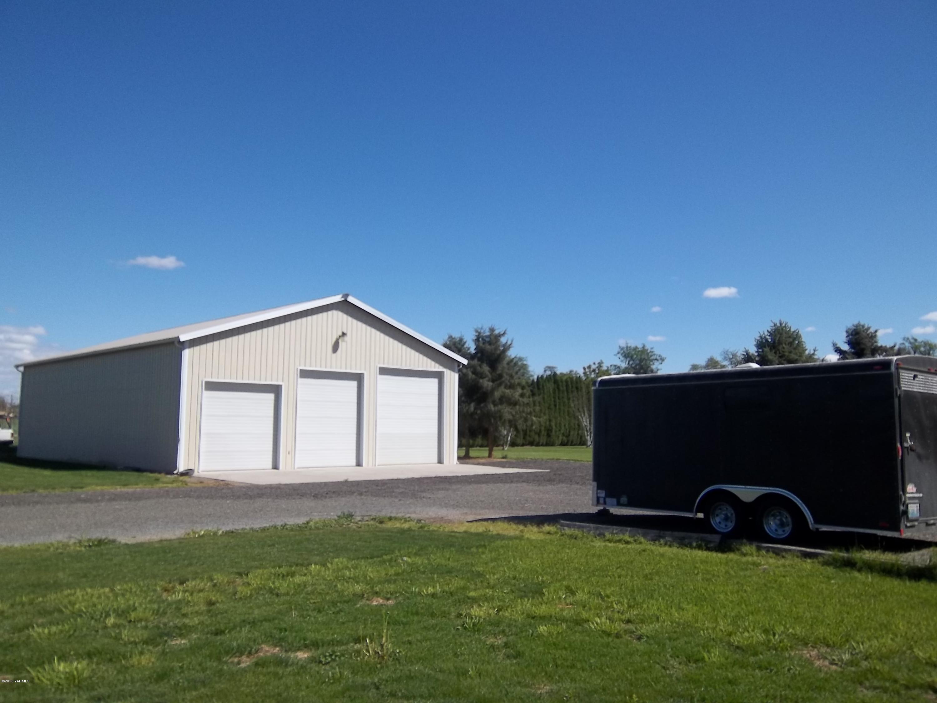 4911 Mieras Road Yakima, WA 98901 - Photo 9 of 58 dodds40 x 60 Garage