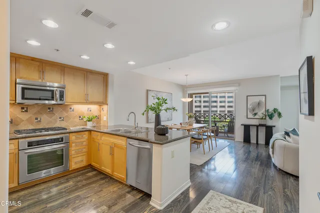 $899,000 | 931 East Walnut Street, Unit 508, Pasadena, CA 91106