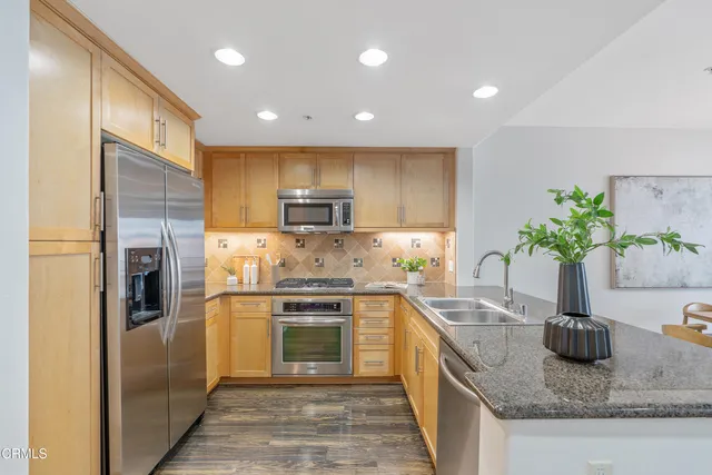 $899,000 | 931 East Walnut Street, Unit 508, Pasadena, CA 91106